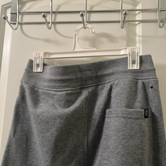 Switch Remarkable Men's Gray & Black Athletic Jogger Sweatpants Size Medium - Picture 10 of 15